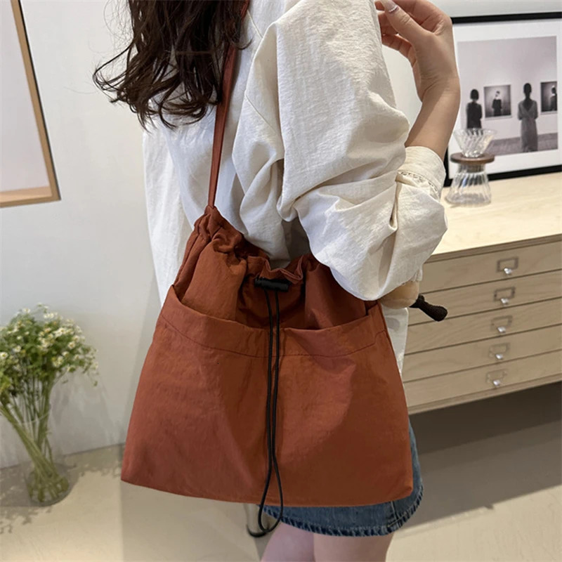 Leisure large bag womens 2024 fashionable cloth shoulder capacity handbag business messenger 250401