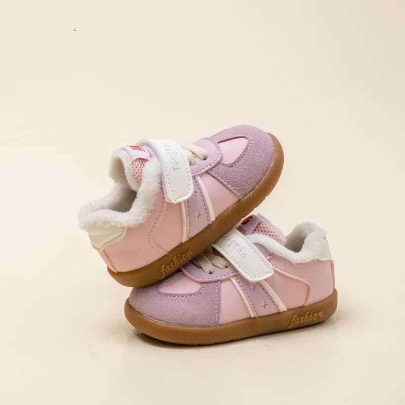 Childrens running lightweight sports shoes 2025 winter new fashionable walking boys and girls breathable soft casual shoesT251105