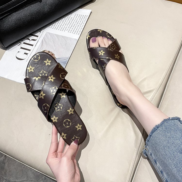 new Summer Style Casual Cross Flat Sole Star Internet Celebrity Slippers