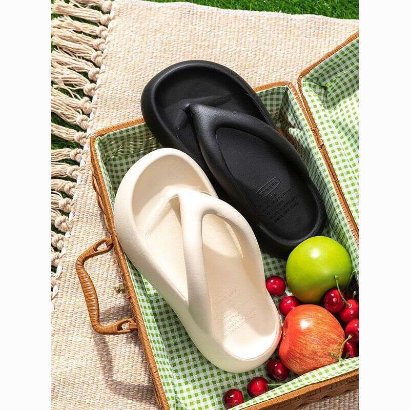 New Anti slip Step on Clip 2025 Slippers for Beach Outerwear, Summer Seaside Cool Style, Shit Feeling Thick Bottom, Women's Word Drag