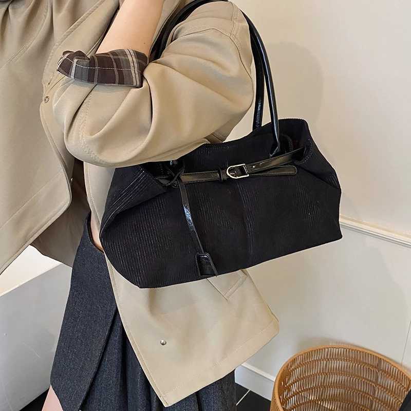 LEFTSIDE Womens Corduroy Shoulder Bag 2025 Winter New Trend Fashion Retro Tote Bag Luxury Brand Designer Handbags and Purses Z251104