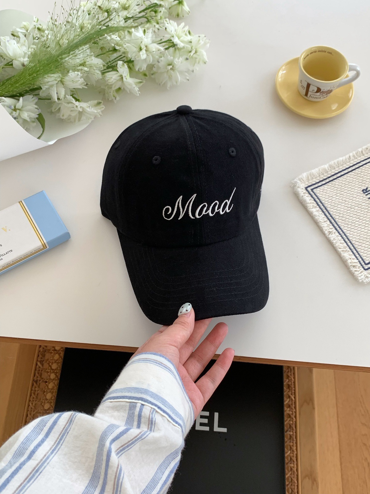 Retro casual Designer hat striped embroidered soft top baseball cap corduroy duckbill cap sports hats for women unisex free shipping adjustable