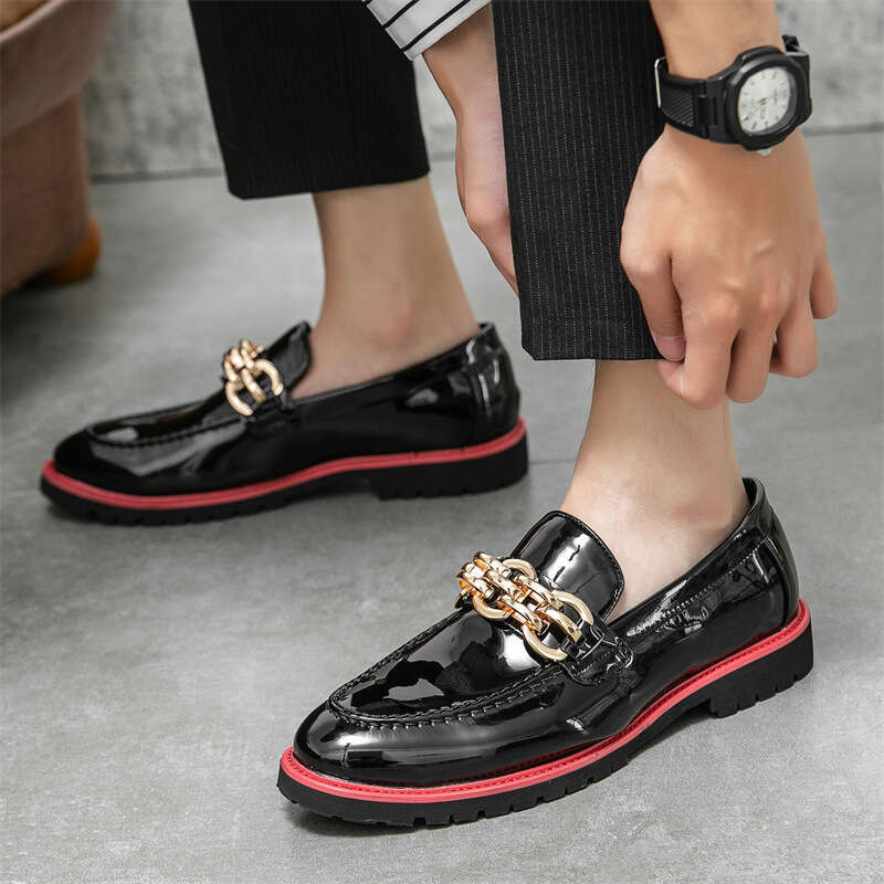 Large size glossy pointed leather for men's outerwear, one foot lazy shoes, seasonal low heels, fashionable formal single shoes