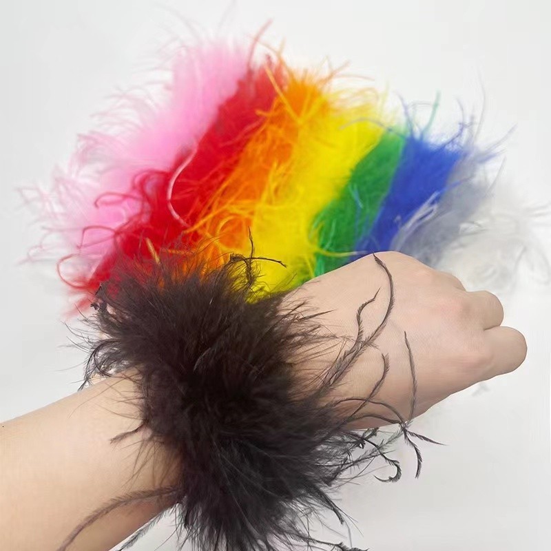 Real Ostrich feather cuff plumes bracelet for women white Cuffs pens Shirt with feathers girls fur cuffs ornament boa plume 240625