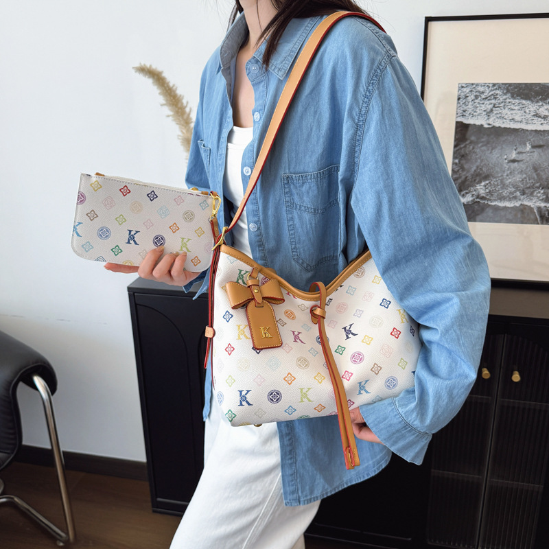 Free shipping Tote Bag Women new fashion commuter ladies all-in-one large capacity single shoulder crossbody bag 2025s hot