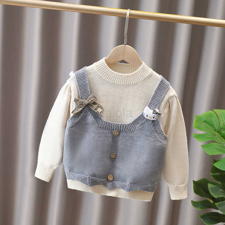 Sanrio Girls KT Cat Fake Two-Piece Pullover Sweater 2025 New Fashionable Childrens Knitted Top Thickened Warm Childrens H251105