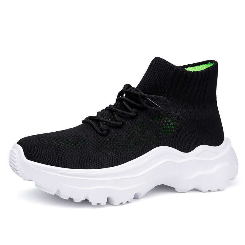 Large size Flyknit couple casual sports 2023 new spring autumn season one foot kick mid tube socks dad and women's shoes