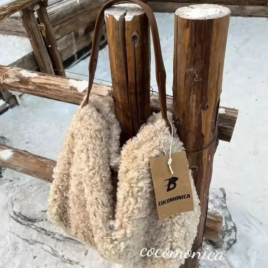 Women Bag Autumn Winter Fashion Lamb Wool Shoulder Bag Handbag Simple Office Women Bag 251104