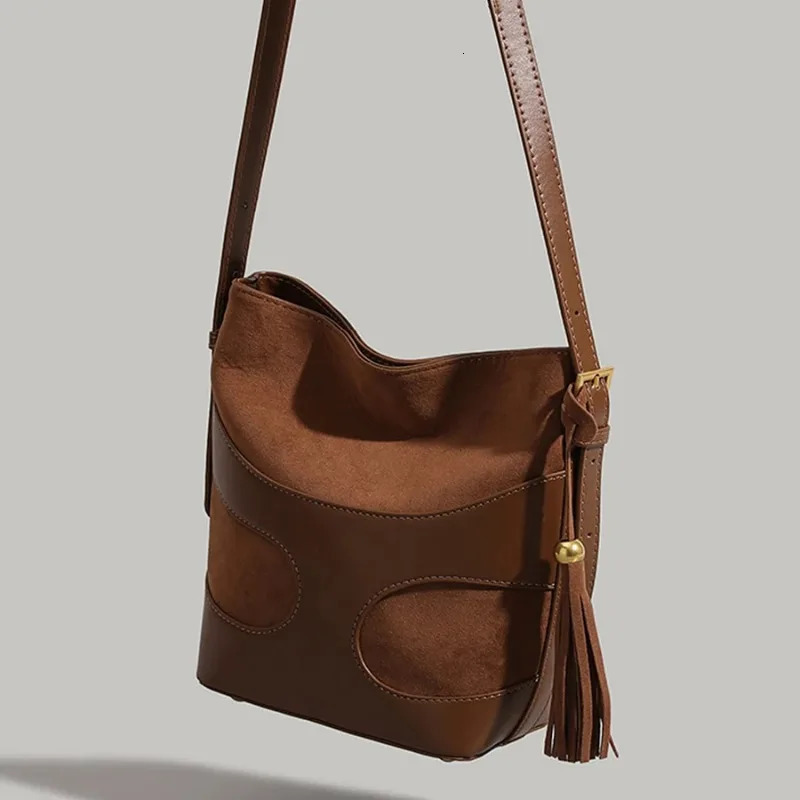 Retro matte bucket bag for women summer trendy simple pu leather commuting handbag casual single-shoulder crossbody bag 251104