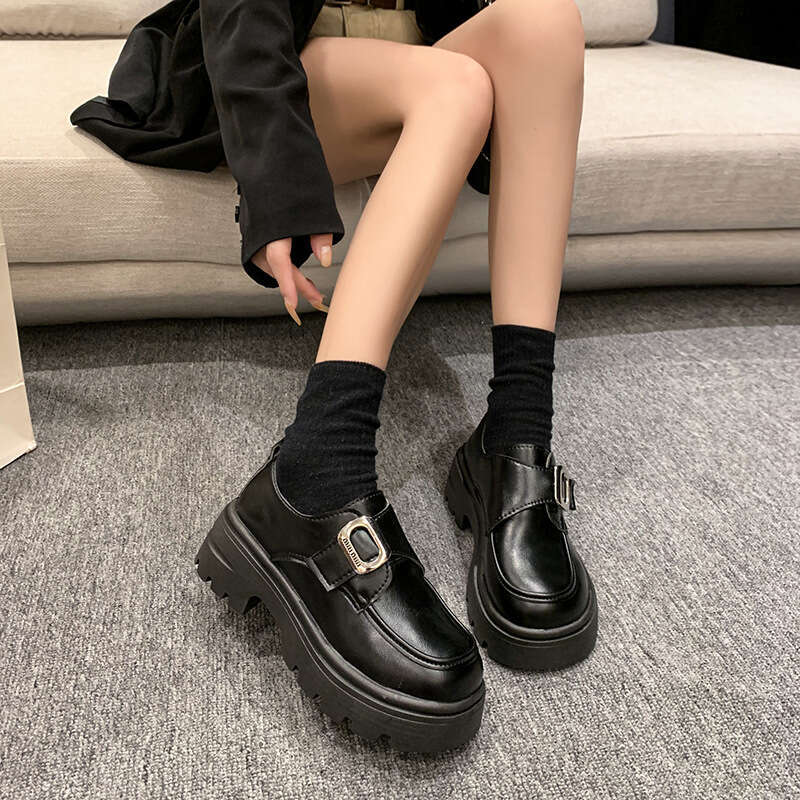 Small leather for women in early spring 2025, new British versatile, one foot thick sole height increasing loafers, black single shoes