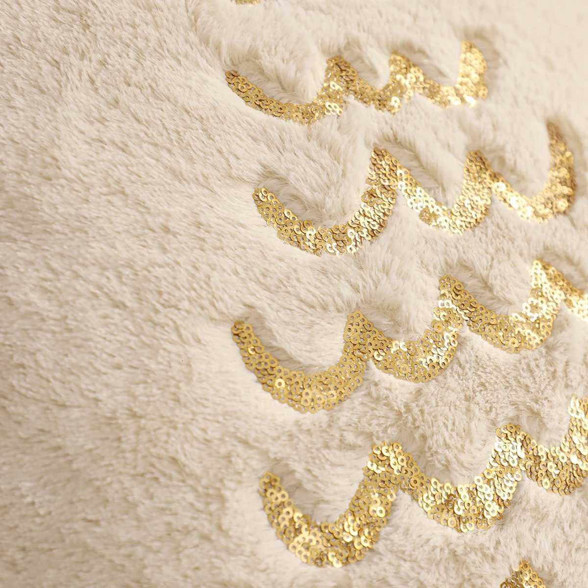 Throw Pillow Cover Christmas Decoration Faux Fur Christmas Tree Reindeer Winter Plush Farmhouse Home Sofa Living Room 1818 in Y251105