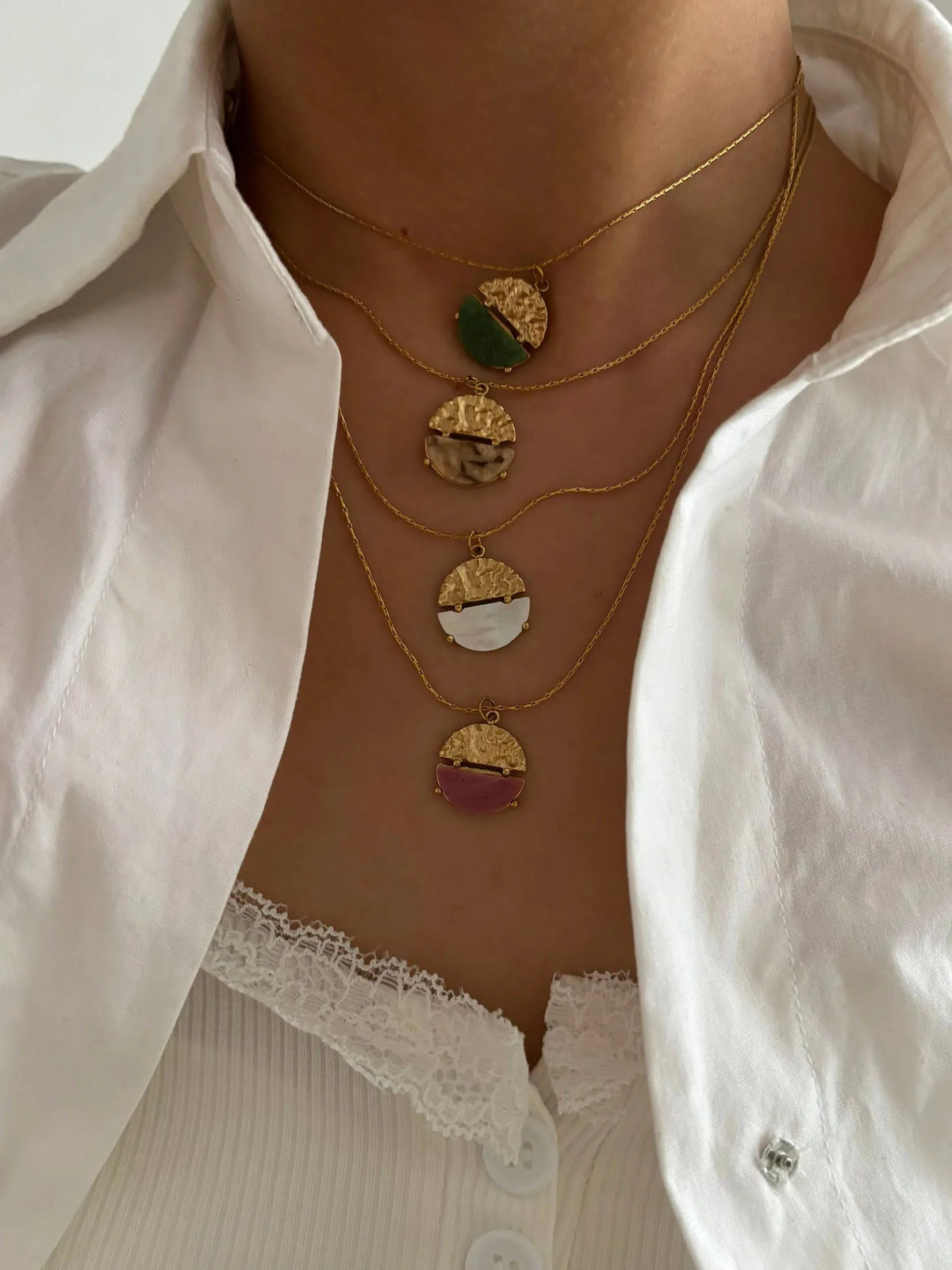 GHIDBK Minimalist Stainless Steel Gold Plated Fanshaped Natural Stone Circular Pendant Necklace for Women Fashion Daily Jewelry 251031