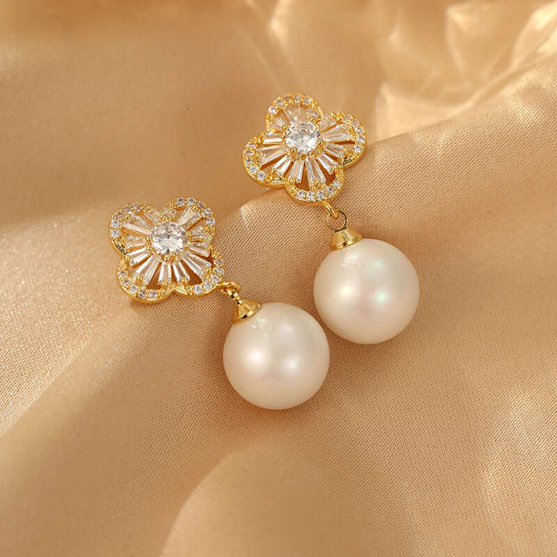 S925 Silver Needle Four-Leaf Clover Zircon Pearl 2024 New Hot Fashion Light Luxury Design Elegant Earrings