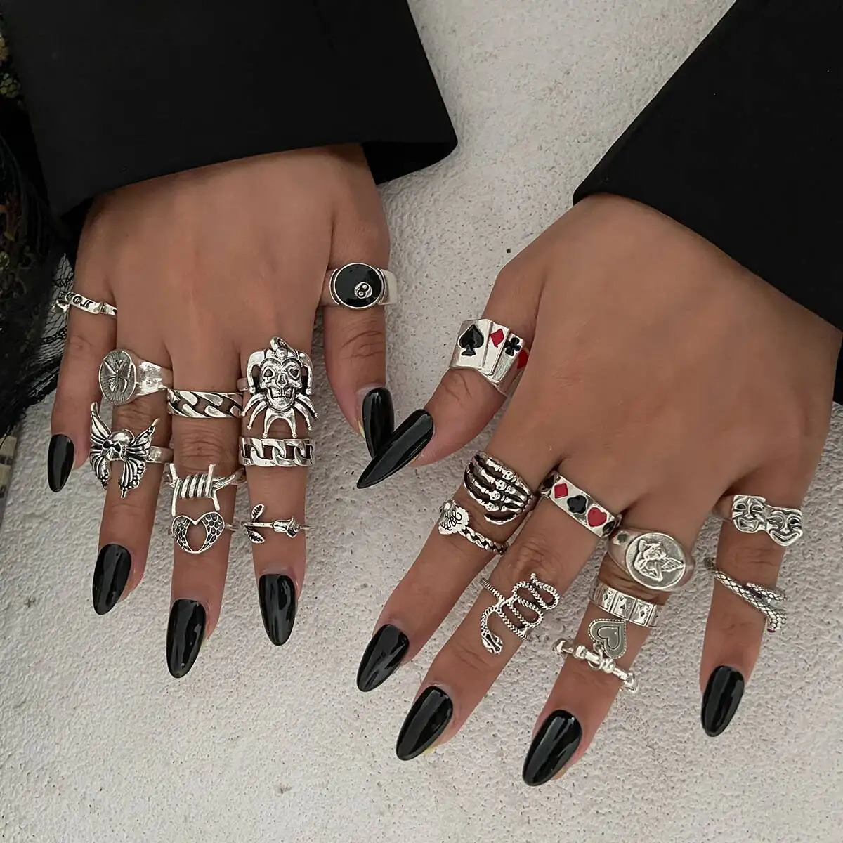 IngeSightZ 2025 Gothic Exaggerated Skull Spider Unisex Ring Set Men Punk Creative Silver Color Halloween Party Ring Jewelry 251031