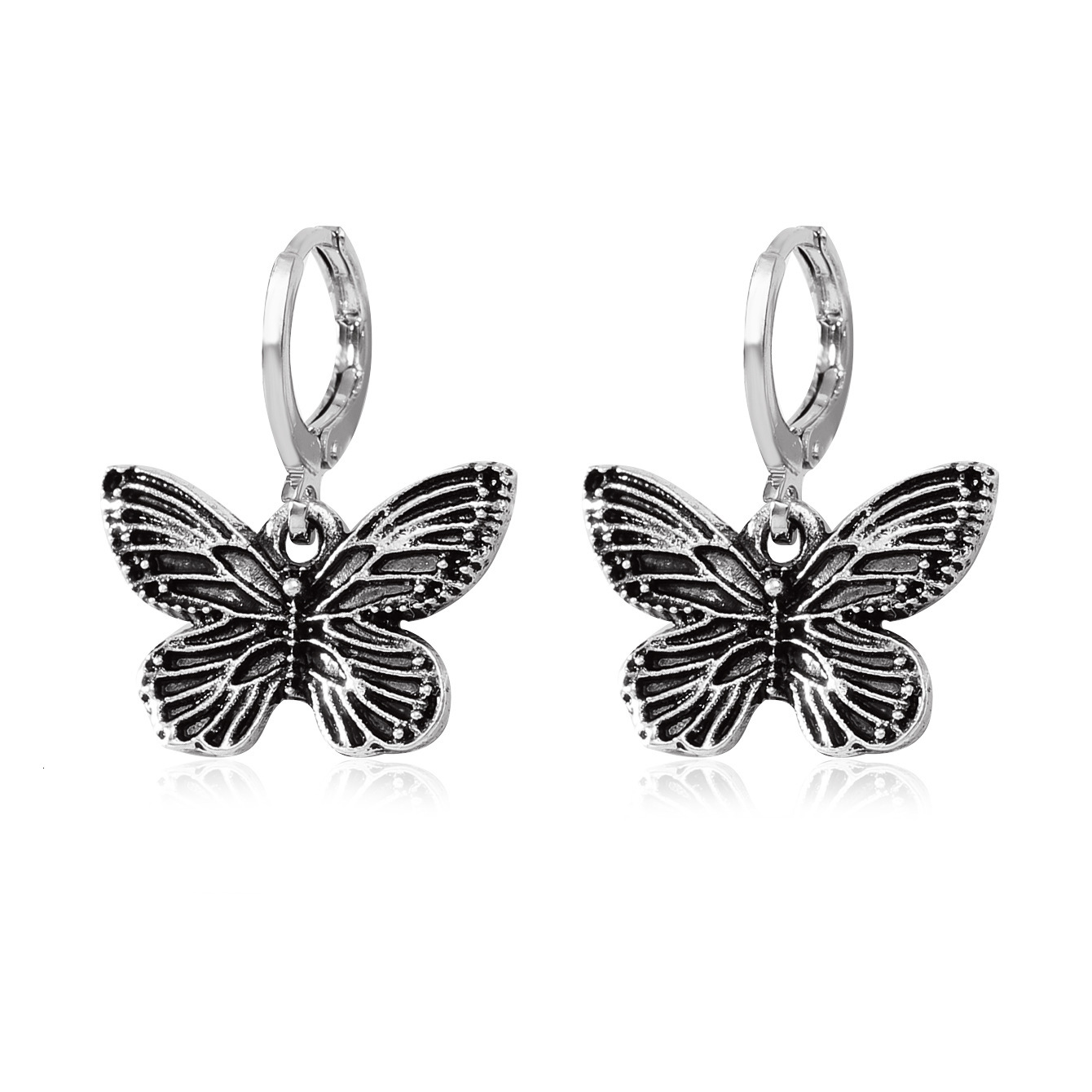 INS Metal Butterfly Personality Temperament Vintage Hoop Earrings Hip-Hop Design Sense Accessories for Women