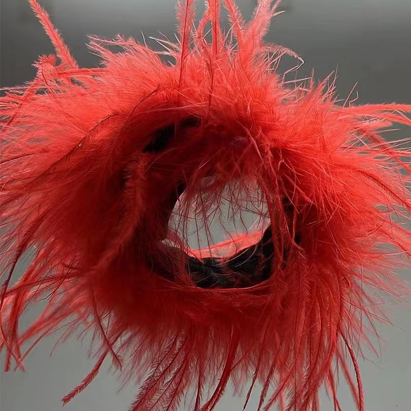 Real Ostrich feather cuff plumes bracelet for women white Cuffs pens Shirt with feathers girls fur cuffs ornament boa plume 240625