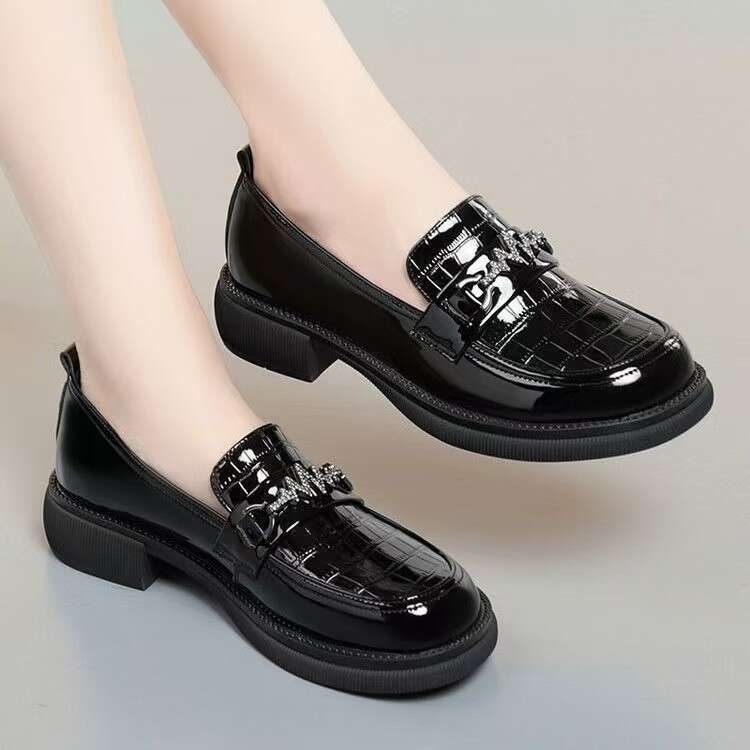 Spring and Autumn Genuine Single for Women, Low Heel Soft soled Comfortable Lacquer Le Fu Work Mom Shoes, Small Leather Shoes