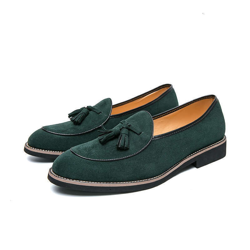 Men's casual in plus size, new tassel fashionable foot covers, lazy shoes, trendy business small leather shoes