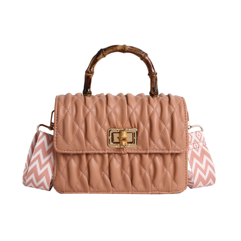 Free delivery new designer bag Simple and casual fashionable handbag simple and comfortable