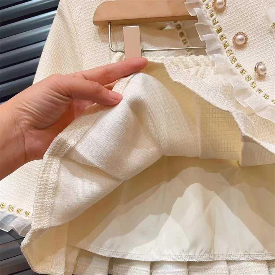 Childrens Clothing Sets Lace Coat Pleated Skirt 2pcs Sets Toddler Girl Clothes Winter Kids Clothes Baby Girl Outfit Set Y251105