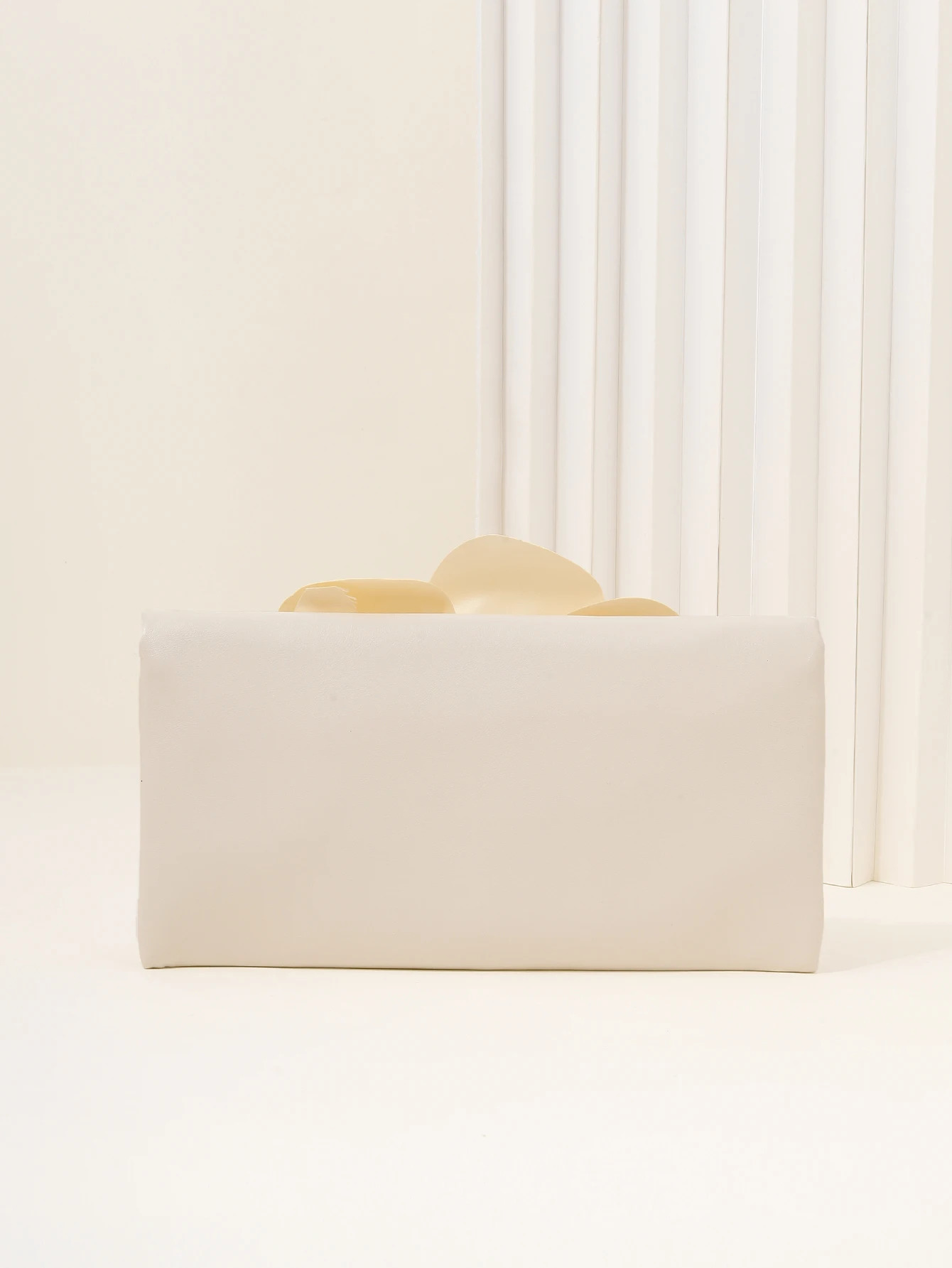 Ruched Evening Purse For WomenHandmade Flower Decor Clutch Bag Elegant Pleated Dinner Purse For Wedding Party Prom Banquet 251105