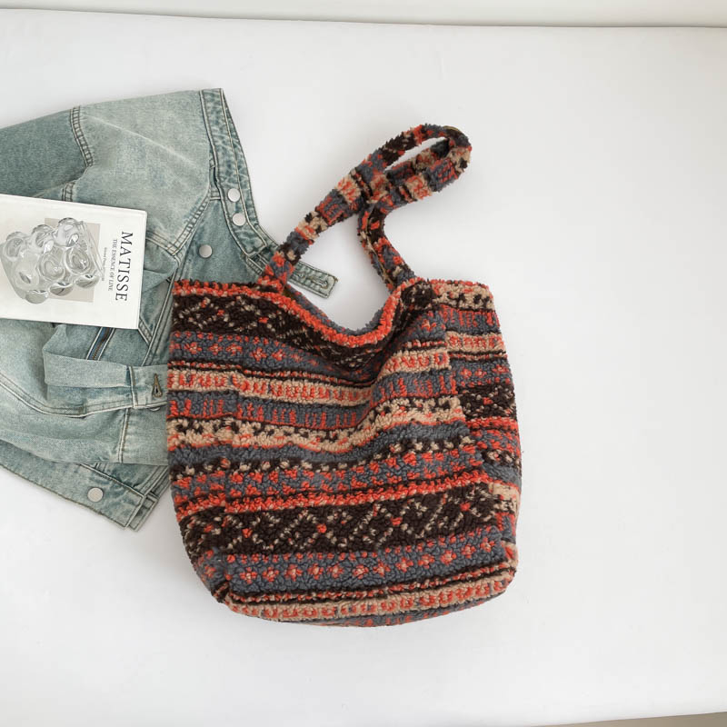 2025 New Summer Women's Simple Leisure Fashion Luxury Party Handbag Large Capacity Crossbody Bag Essential Shoulder Bag for College Students Shop