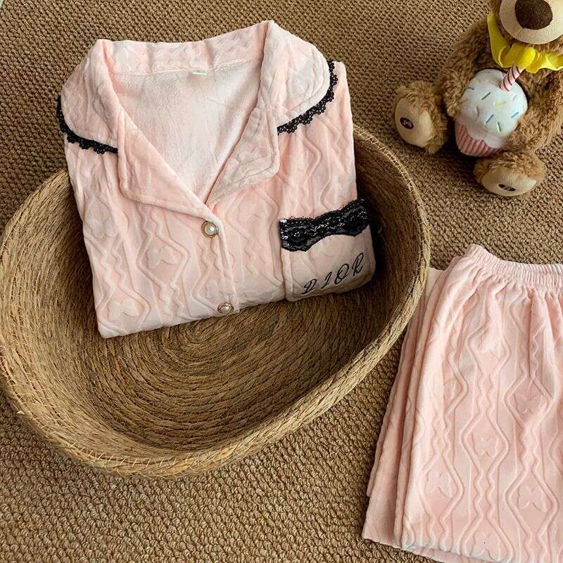 Velvet Pajamas Thickened Jacquard Embroidery Pocket Ultra Soft Warm Elegant Pajamas Autumn Winter Designer Luxury Pyjama
