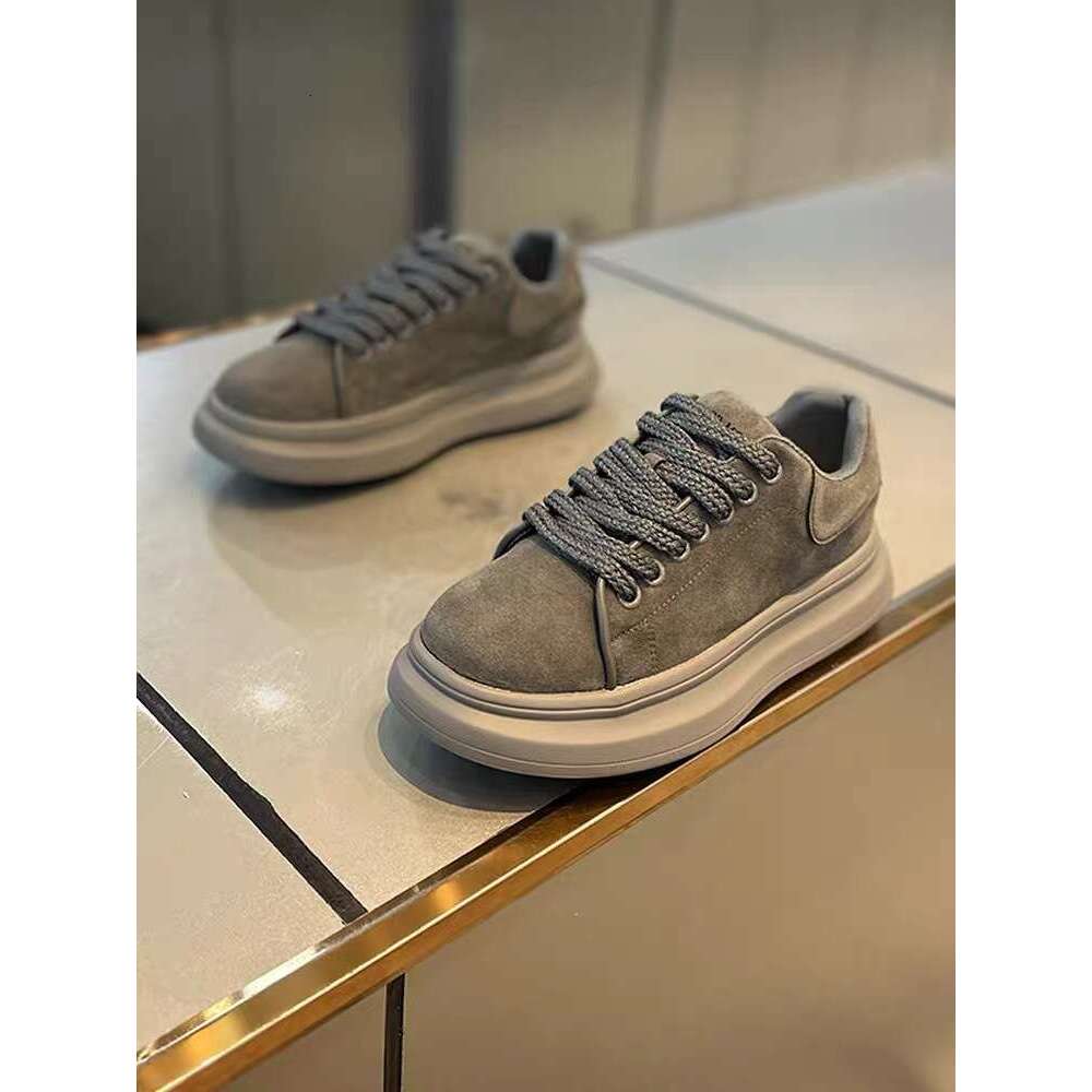 Autumn Winter Hot-Selling Leather Velvet Thick-Soled Height-Increasing Versatile Sneakers Korean Style Trendy Fashion Comfortable Low-Top Casual Shoes
