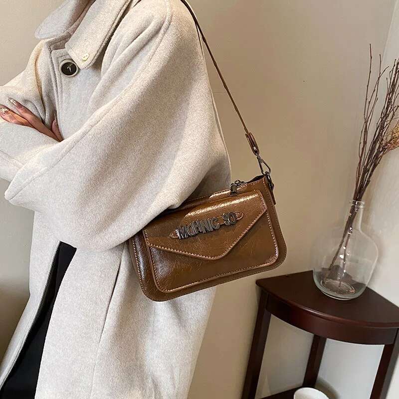 2024 New Fashion Messenger Casual Shoulder Niche Fashionable Women's Small Square Bag Bolsas Para Mujeres