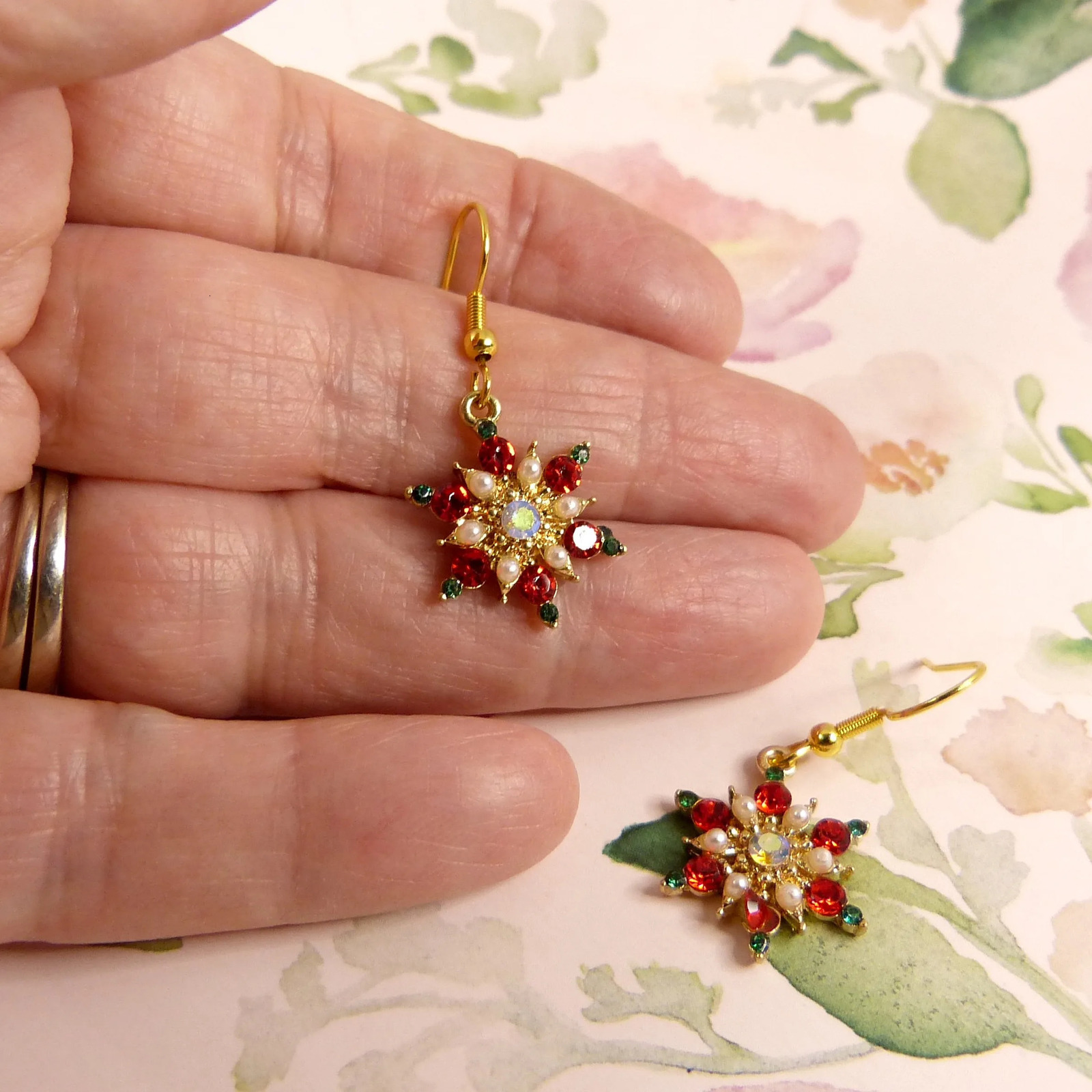 Christmas Full Rhinestone Snowflake Pearl Earrings for Women Colorful Hollow Xmas Tree Red Hat Ear Hook Earring Year Jewelry 251131