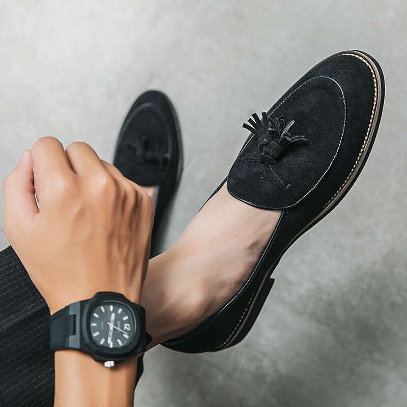 Men's casual in plus size, new tassel fashionable foot covers, lazy shoes, trendy business small leather shoes