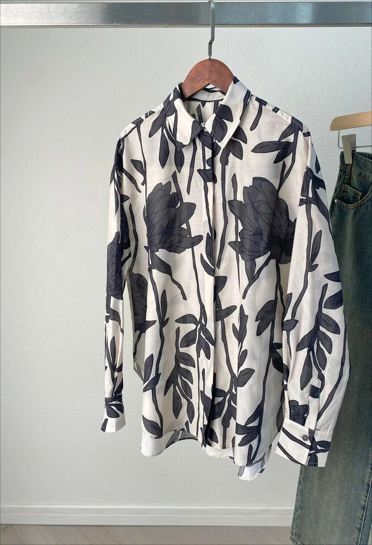 Early Autumn New Women Retro Ral Print Long-Sleeved Shirt