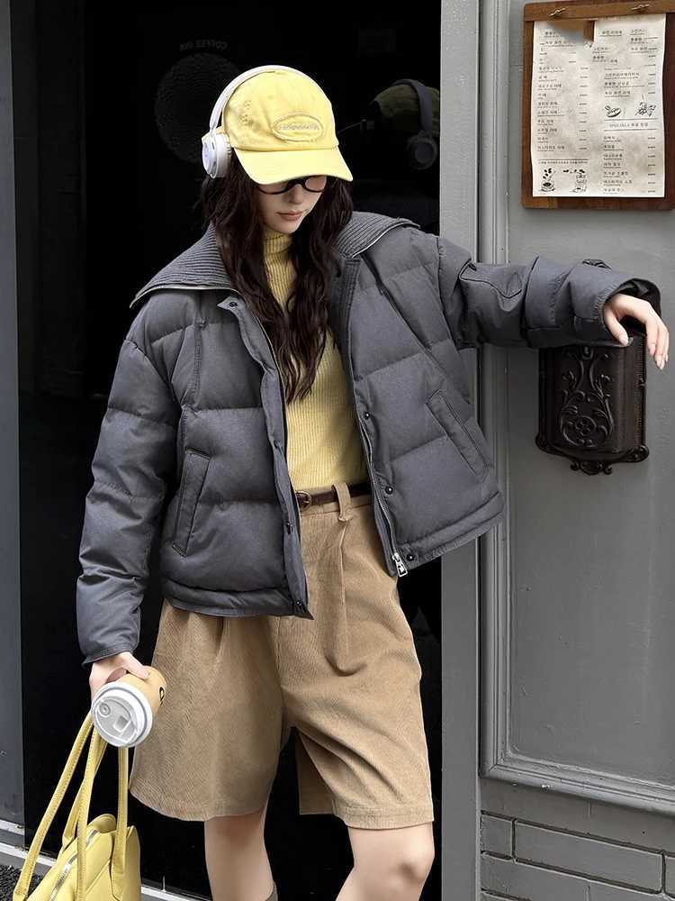 Winter Large Lapel Short Warm Down Jacket Female Solid Pocket Cotton Jacket Women White Duck Down Thicken Zipper Parker OutwearsT251105
