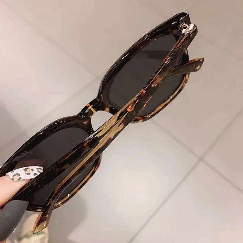 Retro New Sunglasses Men Women Popular Square Sun Glasses Ladies Black Eyeglasses Driver Goggles UV400 Gafas De Sol