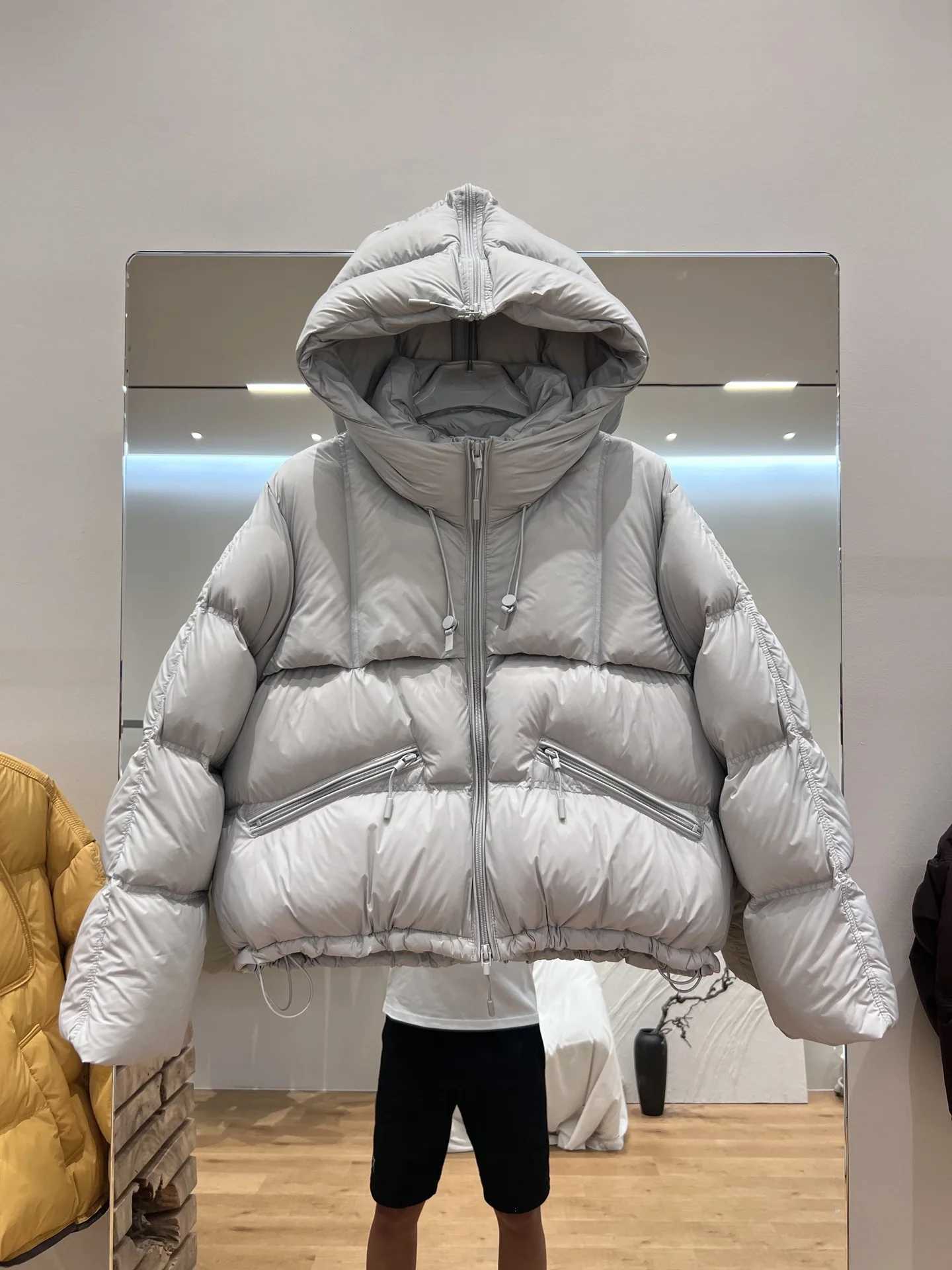 Winter Short Hooded Warm Down Jacket Female Puff Thicken Drawstring Jackets Women White Duck Down Zipper Fluffy Parker OutwearsT251105