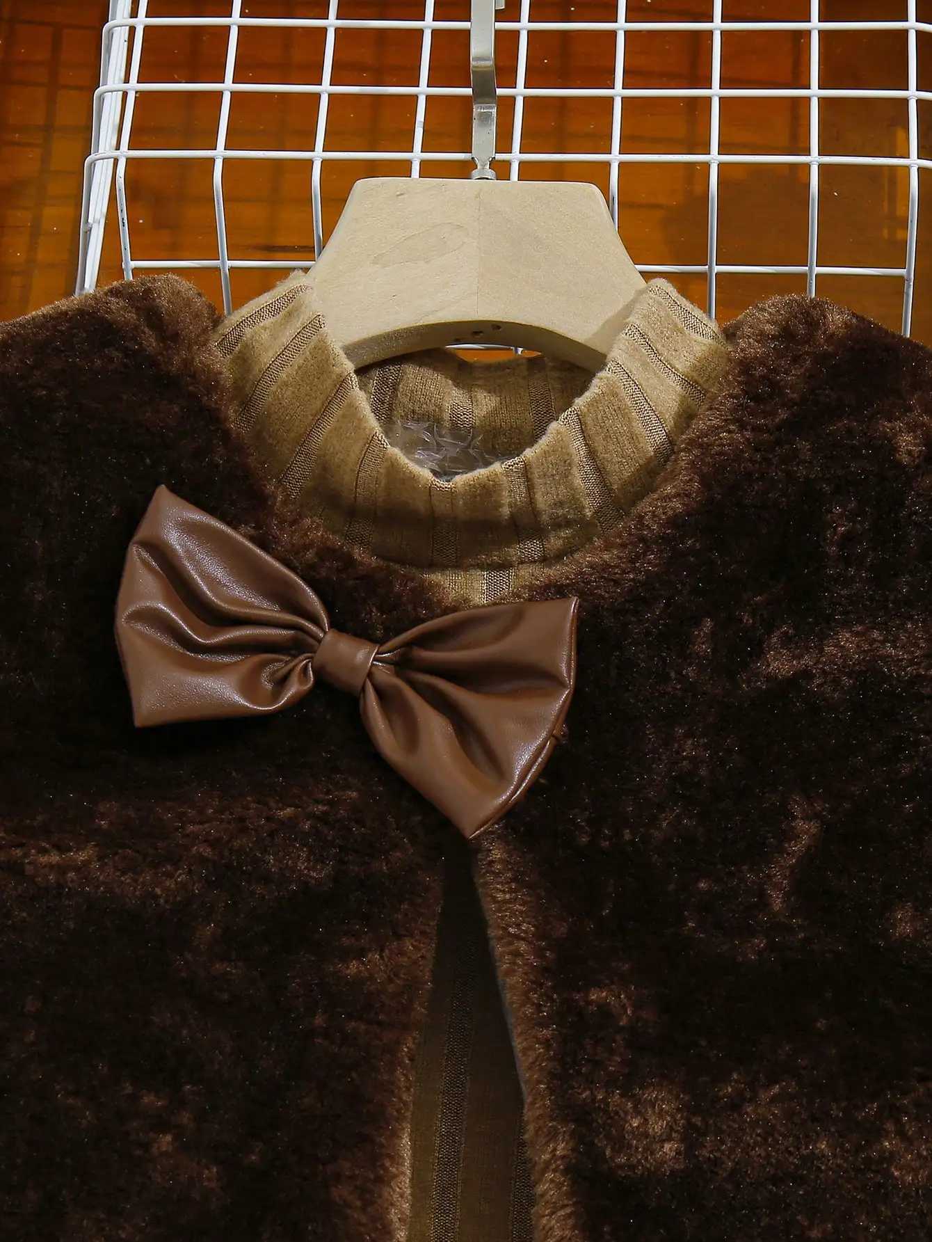 Sweet style three-piece set for girls in autumn and winter of 2025 Bowknot fleece vest fashionable high-neck ribbed top PU Y251105