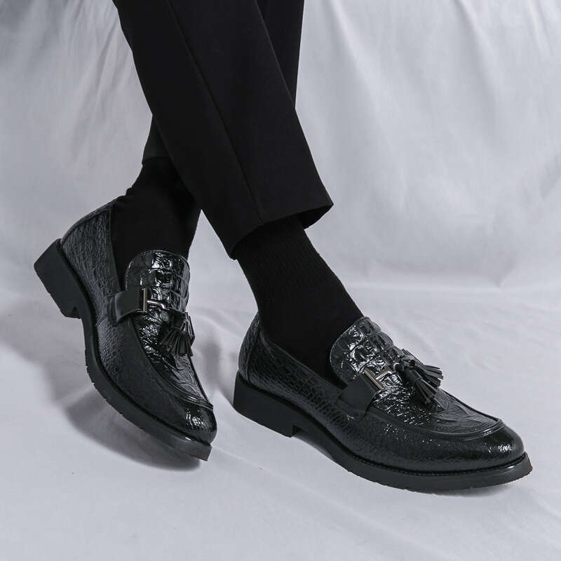 Large size leather shoes, sizes 38-46, 2024 Spring and Autumn new casual footwear with crocodile pattern embossed loafers