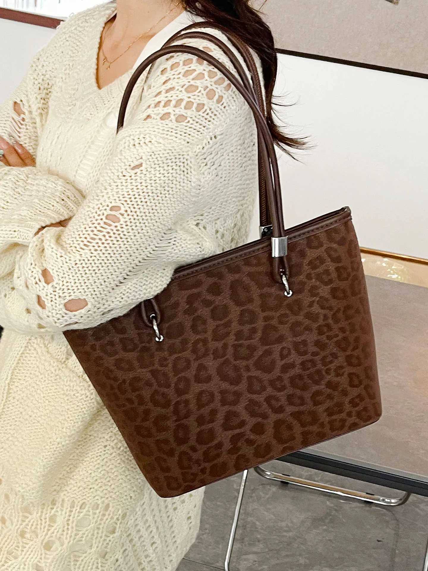 High End Leopard Tote Bag for Women Summer New Korean Rectangle Large Capacity One Shoulder Bags Fashion Zipper Commute Handbag Z251104