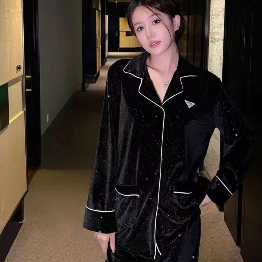 Pajamas Designer Starry Sky High-End Luxcury Pajama Autumn Winter Long Sleeve Gold Velvet Homewear Men Women Two-Piece Set