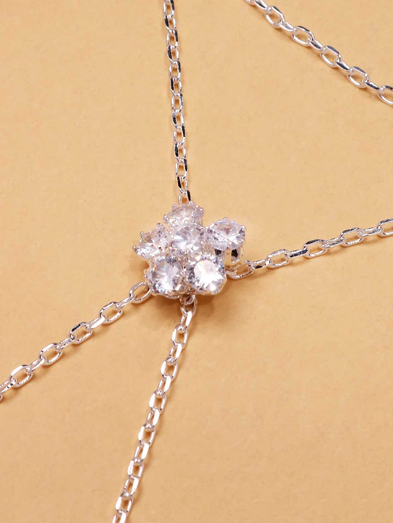 A New European and American Diamond-studded Finger Bracelet for Women Fashionable and Gigh-end Bride Hand Chain for WomenXJ251105