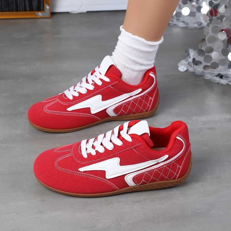 2025 Hot Selling Wens Round Toe Flat Sneakers Classic Platform Shoes for Students Breathable Casual Sports Fion Shoes Y251105