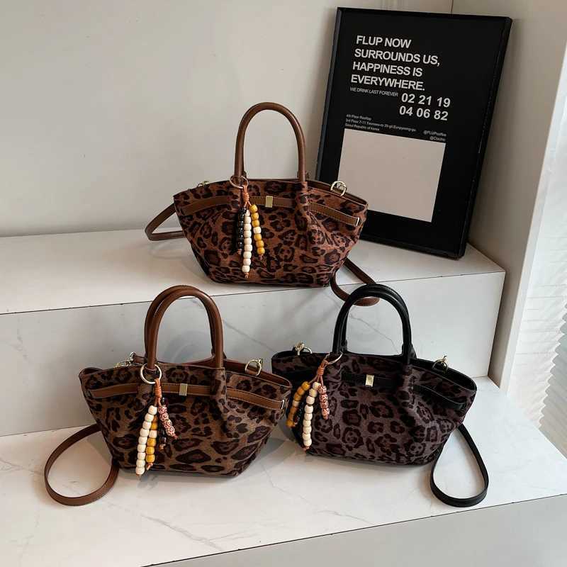 LEFTSIDE Women Small PU Leather Leopard Shoulder Bag 2025 Winter Retro Crossbody Bag Luxury Designer Trend Female Handbags Z251104