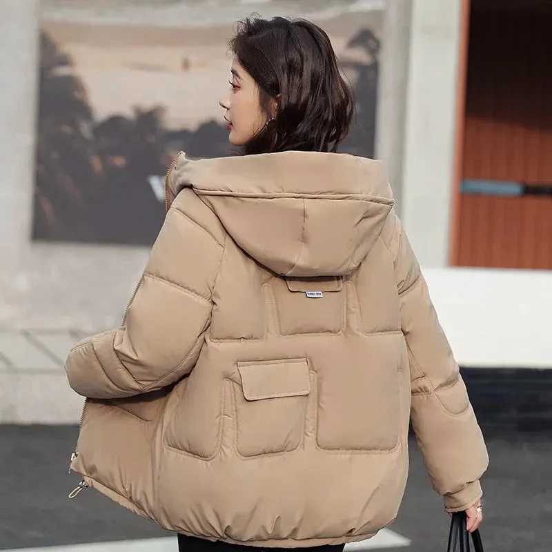 2025 New Winter Women Jacket Warm Parkas Female Thicken Cotton Padded Coats Hooded Parka Loose Snow Wear Outwear Student CoatT251105