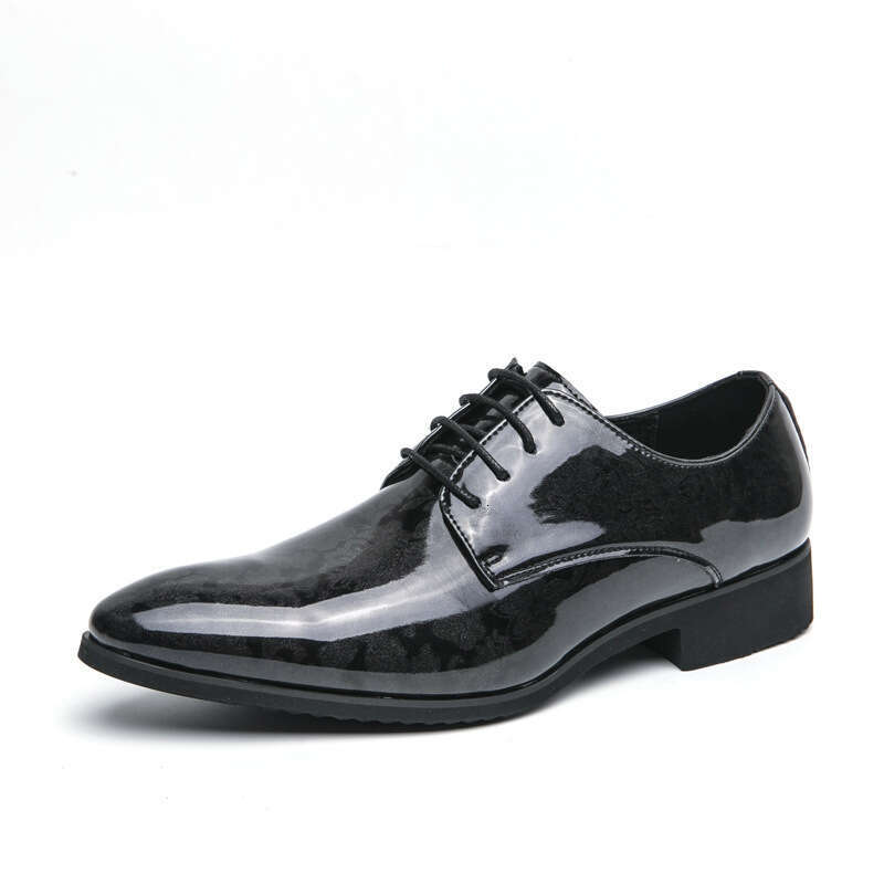 Large men's 2024 Spring and Autumn pointed patent leather shiny surface business formal attire groom wedding shoes 48