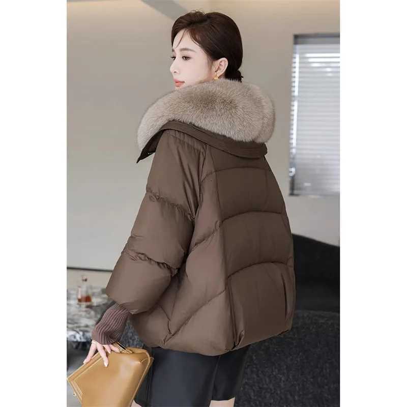 Winter New 2025 Down Cotton Jacket Short Parka Coat Western Korean Version Loose Cotton Jacket Big Fur Collar Thick OvercoatT251105