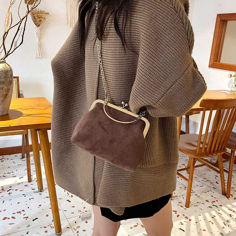 Chain fashion crossbody bag 2024 unique fashionable leopard print small bag evening party bag snap closure box bag H251016