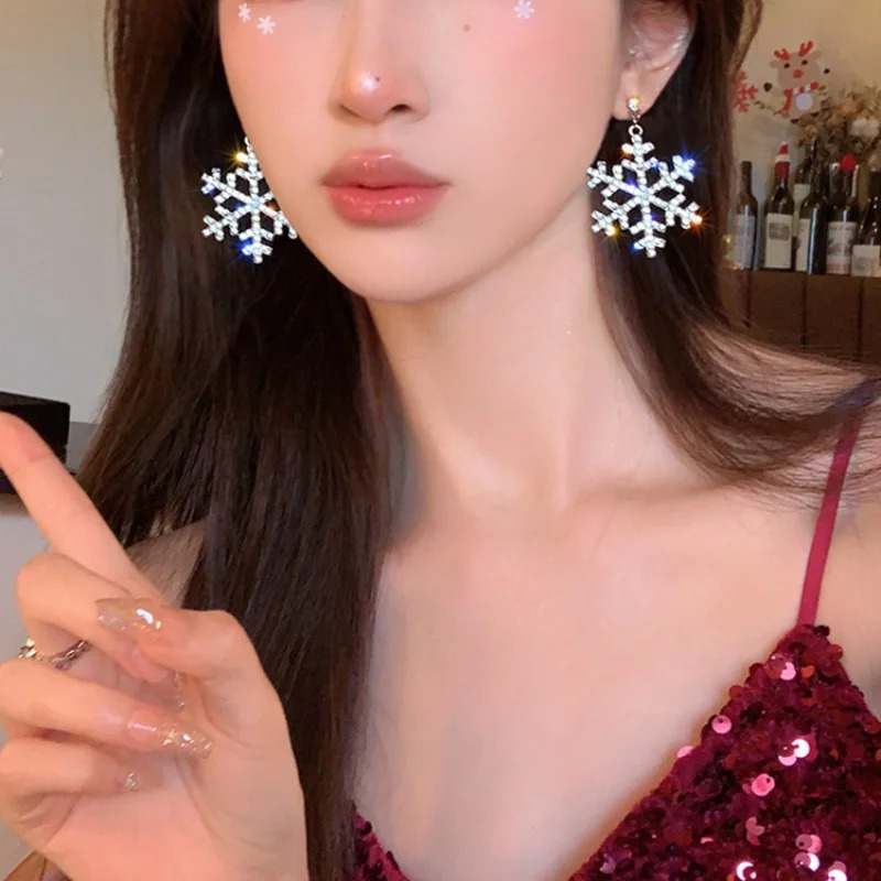 Fashion Exaggerated Sparkling Zircon Snowflake Earrings For Women Winter Party Earrings Jewelry Gift 251131