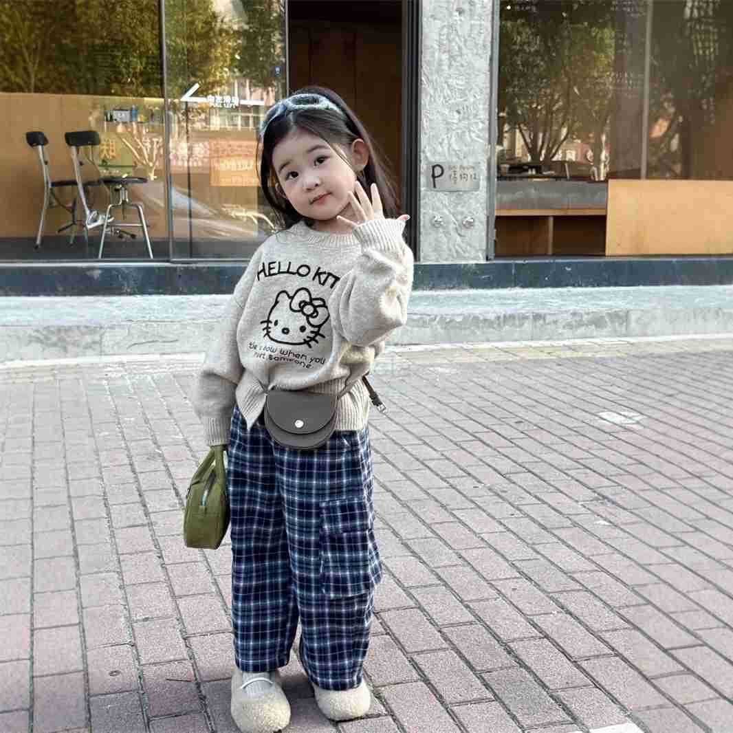 Sanrio 2025 Winter New Korean Style Girls KT Cat Embroidered Sweater Fashion Cute Thick Knitted Button Top H251105
