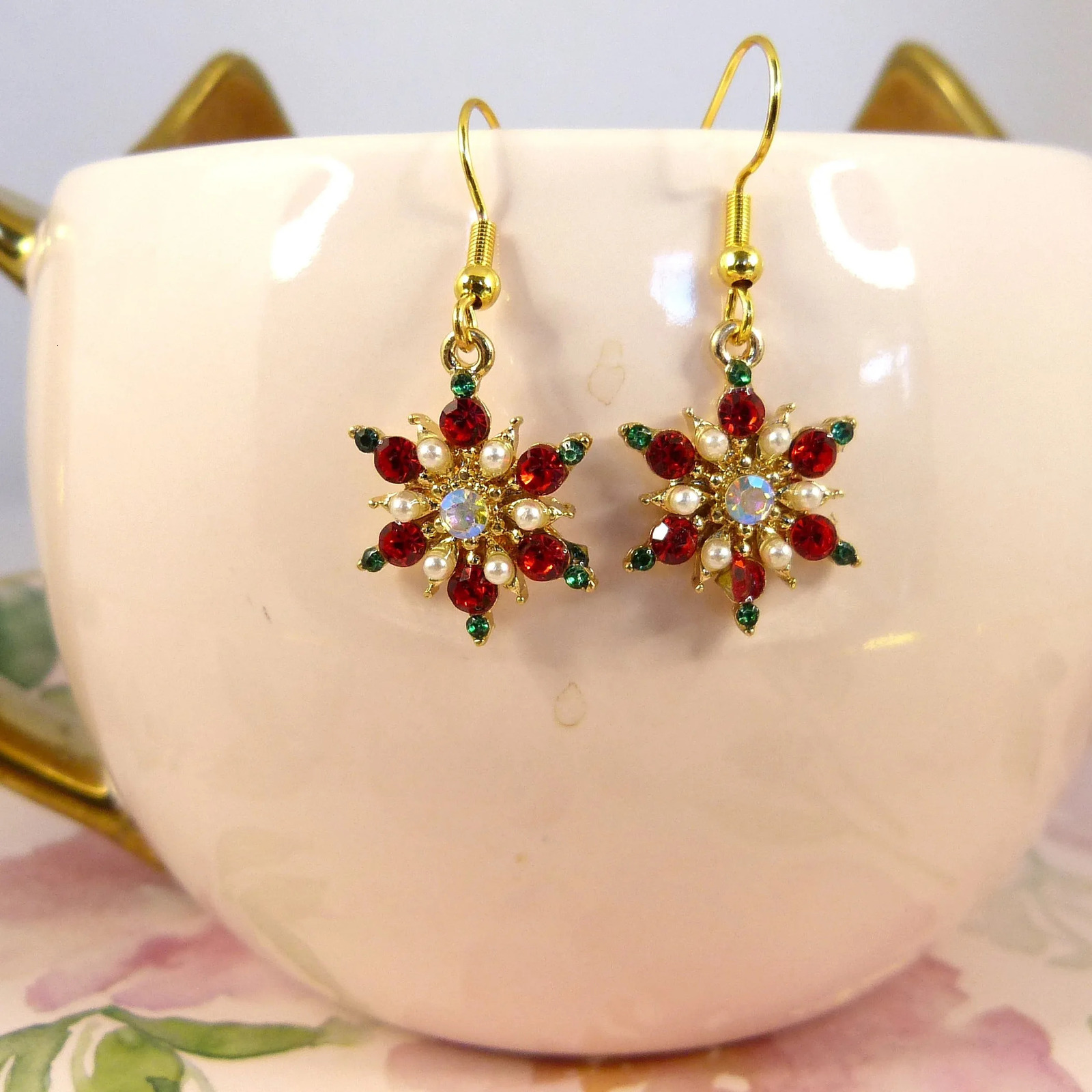 Christmas Full Rhinestone Snowflake Pearl Earrings for Women Colorful Hollow Xmas Tree Red Hat Ear Hook Earring Year Jewelry 251131