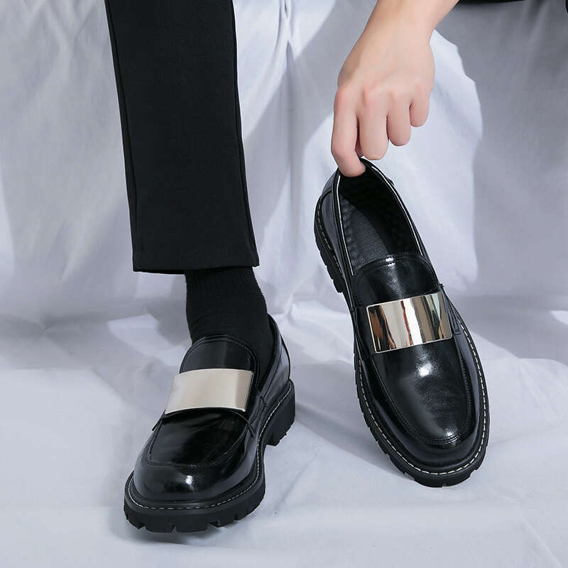 Large men's thick soled loafers 2024 Spring and Autumn new item shiny metal gentleman business leather shoes men